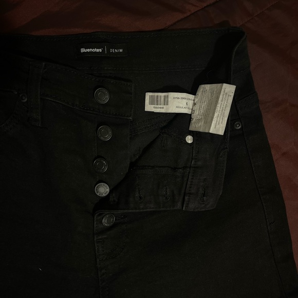 Flared High-Waisted Jeans - Picture 2 of 5